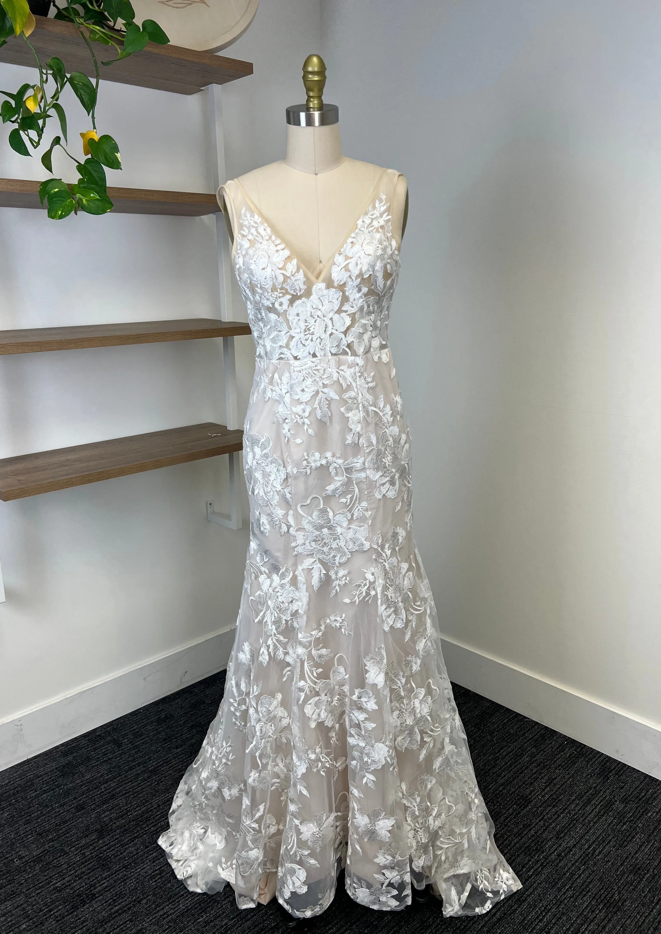 C / L'amour and Lace 18 Size 6