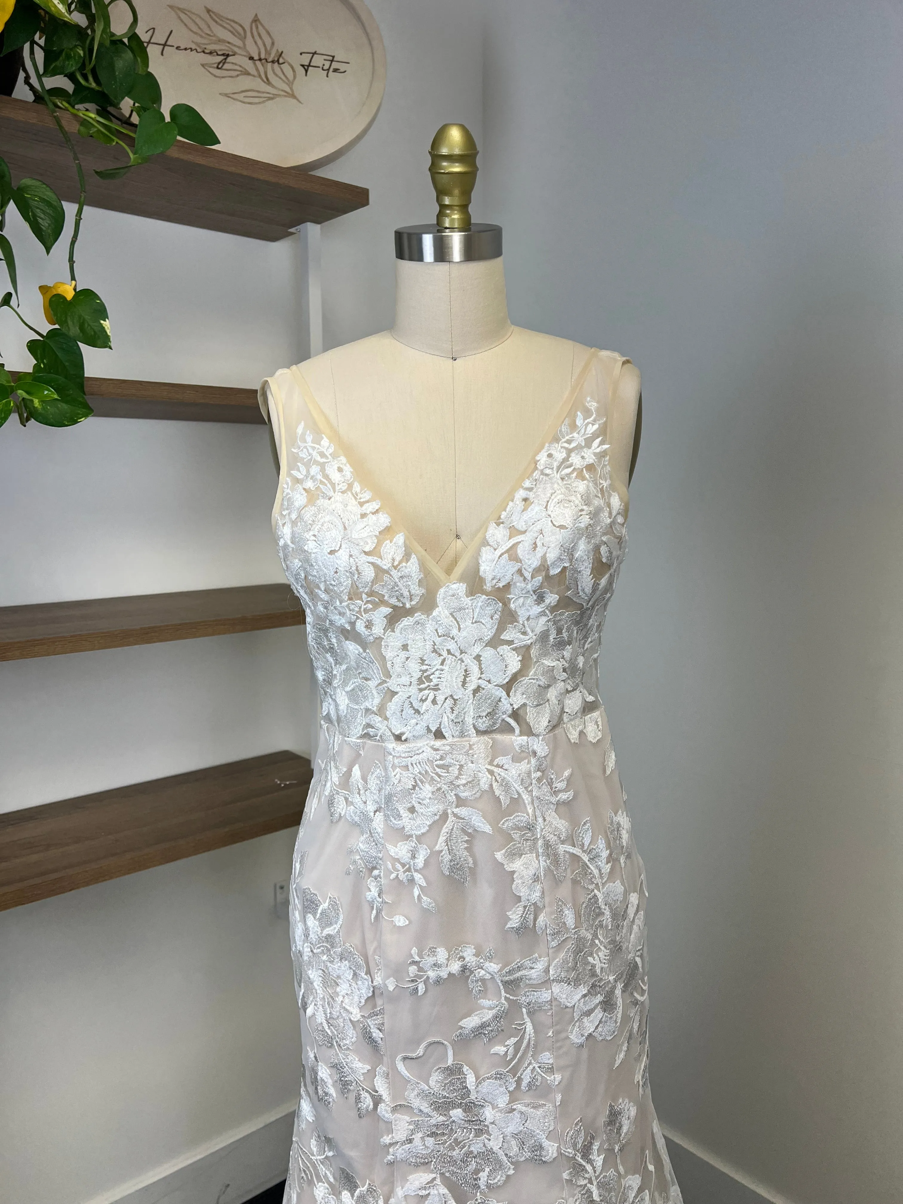 C / L'amour and Lace 18 Size 6