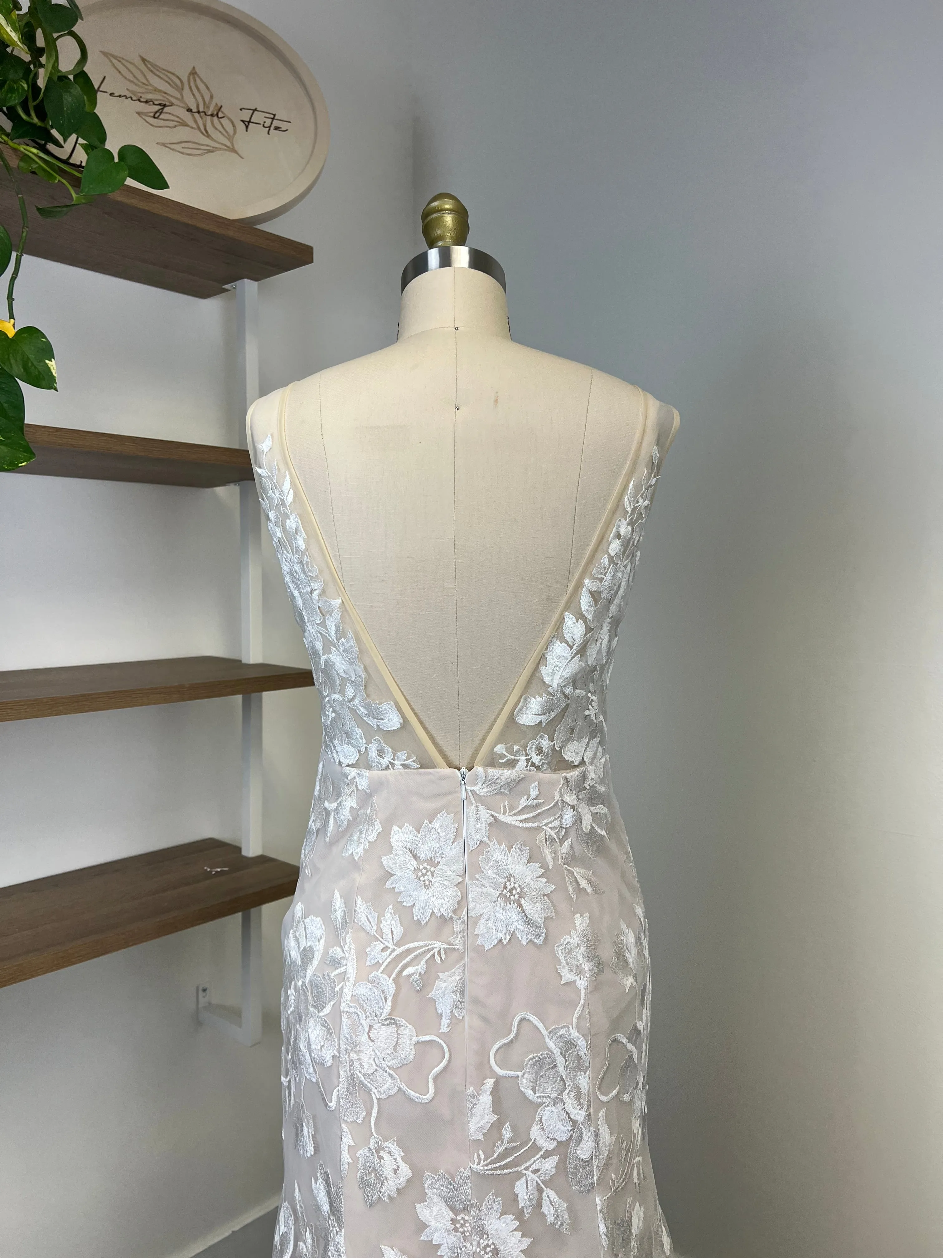 C / L'amour and Lace 18 Size 6