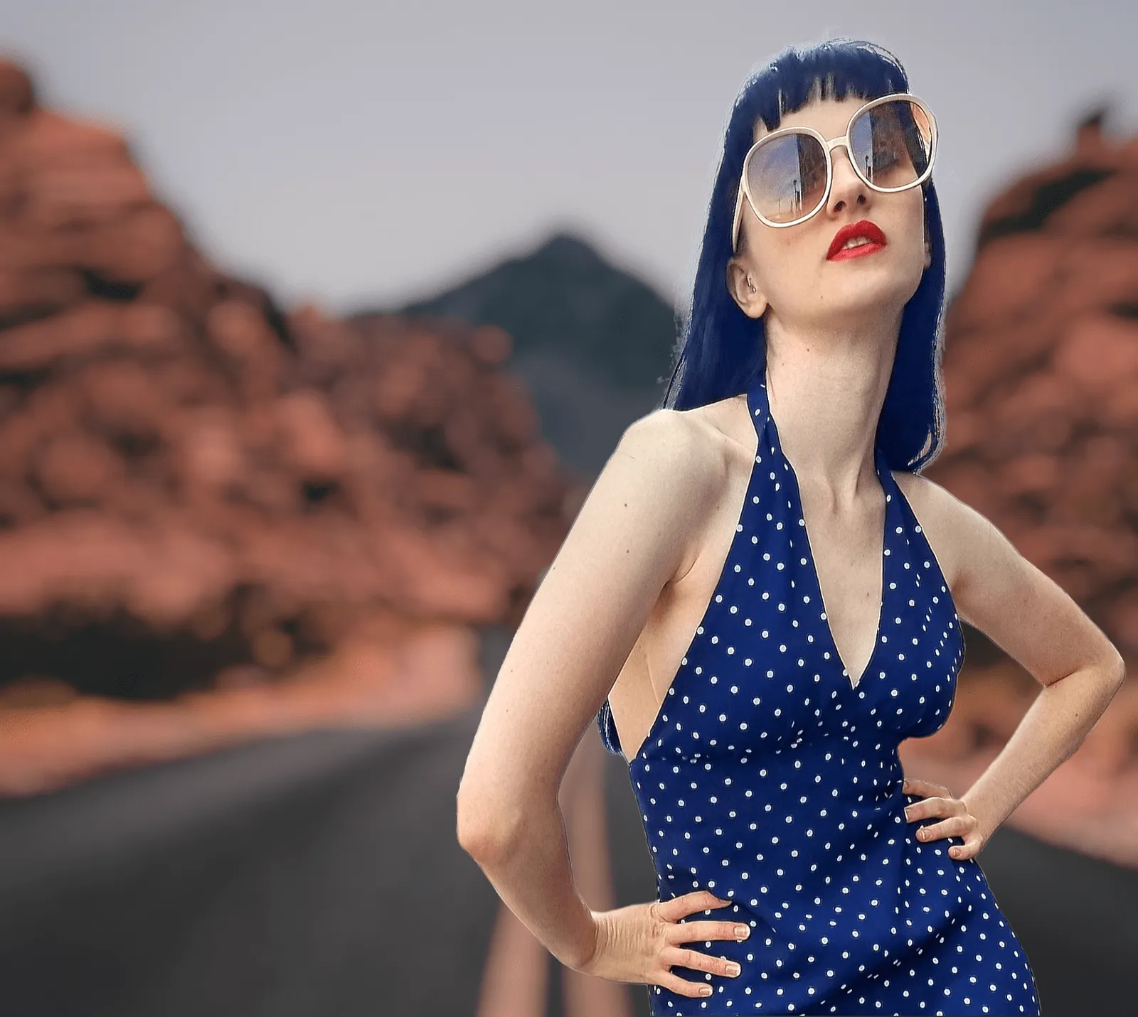 Chunky Oversized Retro Sunglasses - Cream